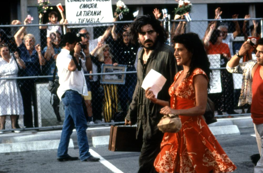 Кадры из Семья Перес (1995)