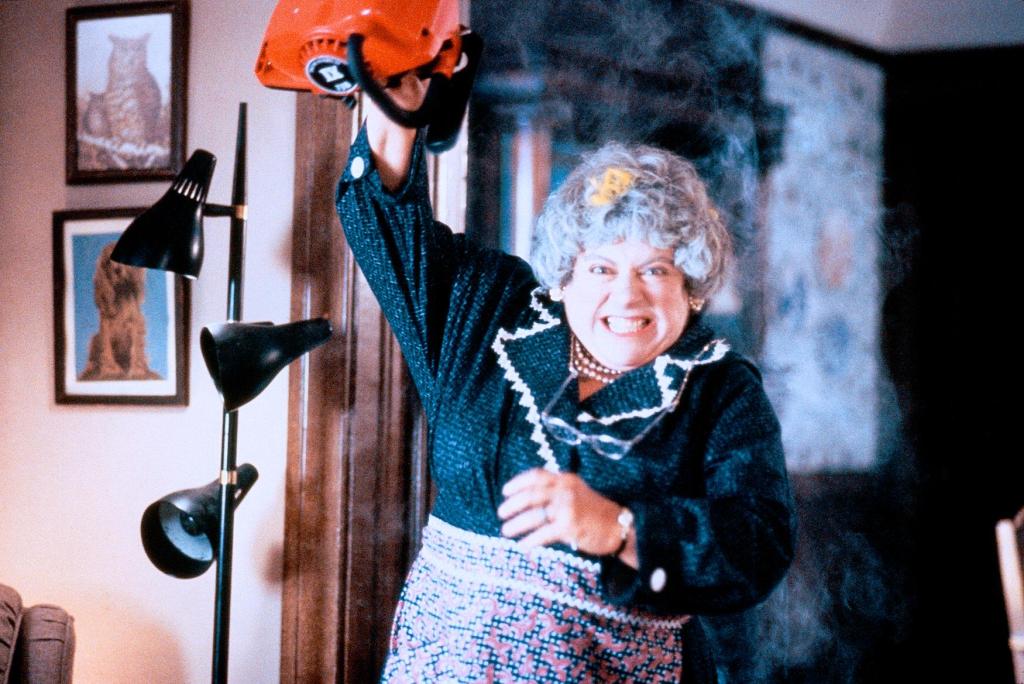 Кадры из Эд и его покойная мамаша (1993)