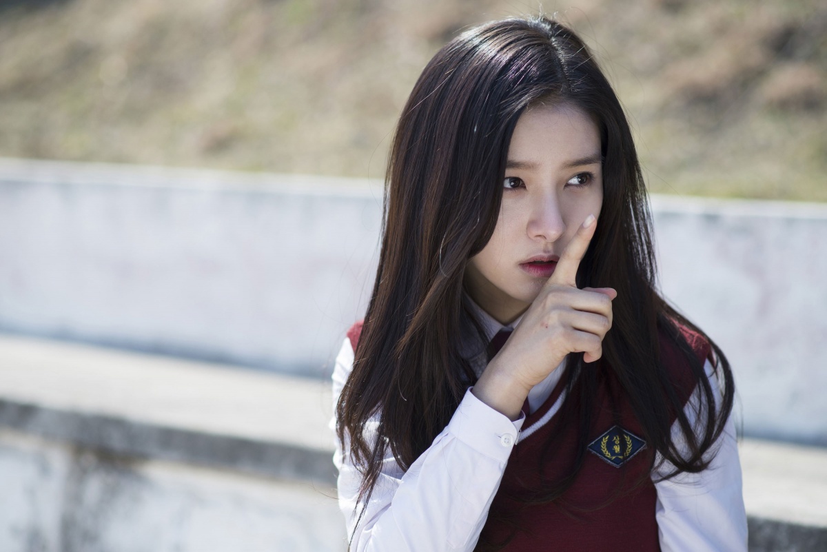 Кадры из История призрачной девушки (2014)