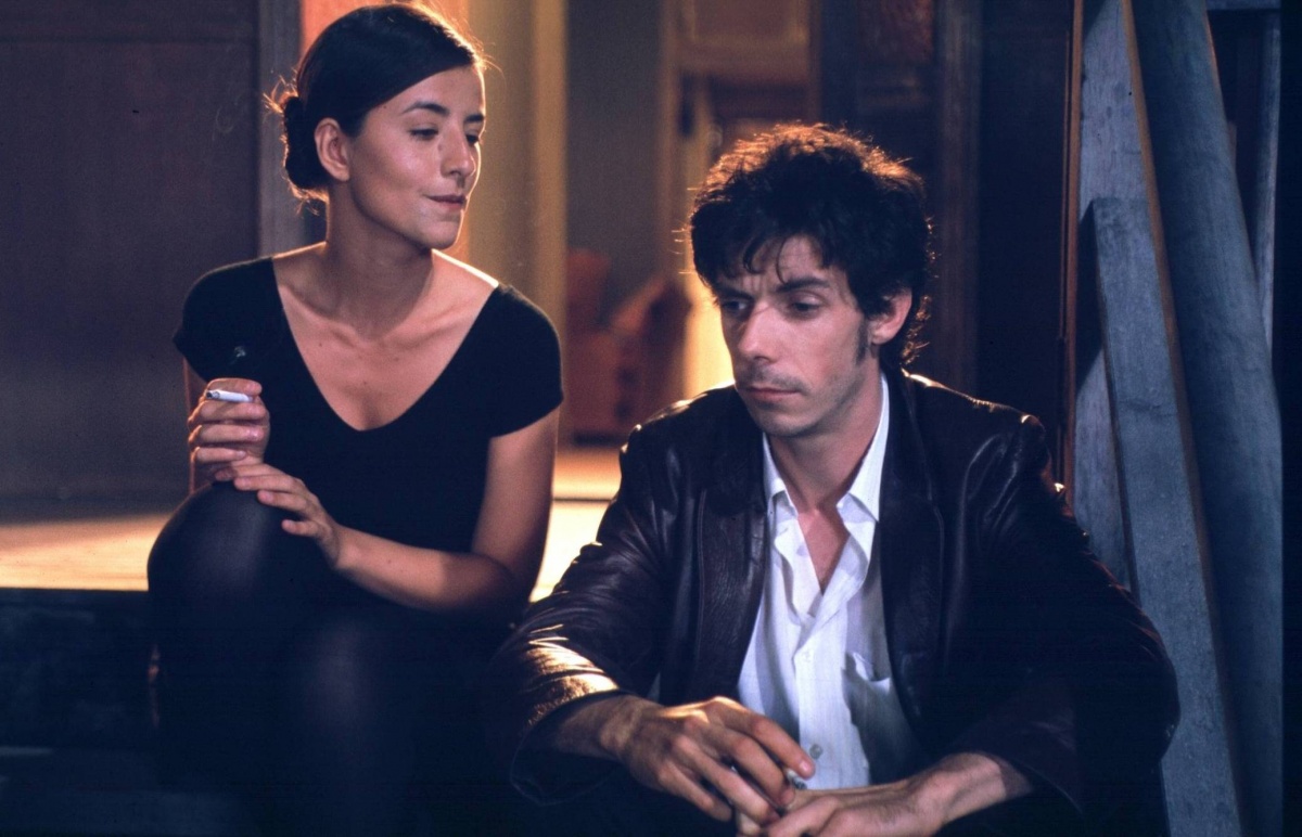 Кадры из Он умер с фалафелем в руке (2001)