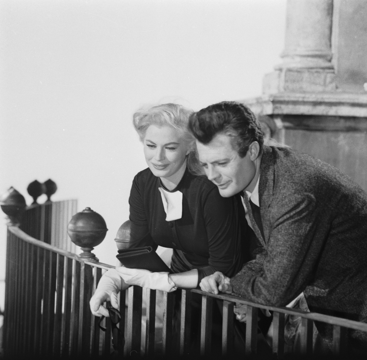 Кадры из Сладкая жизнь (1960)