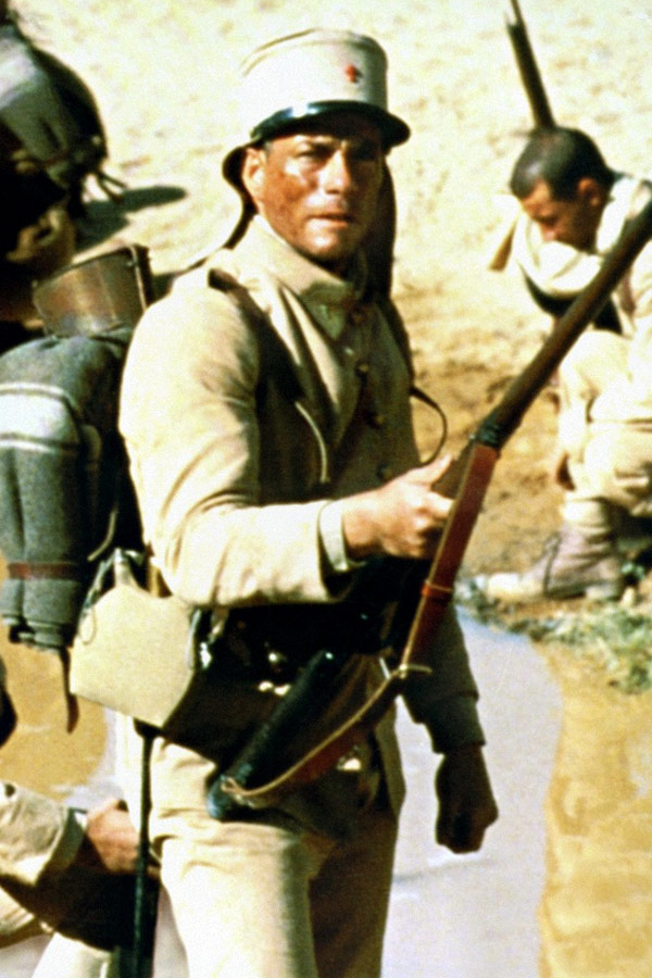 Кадры из Легионер (1998)