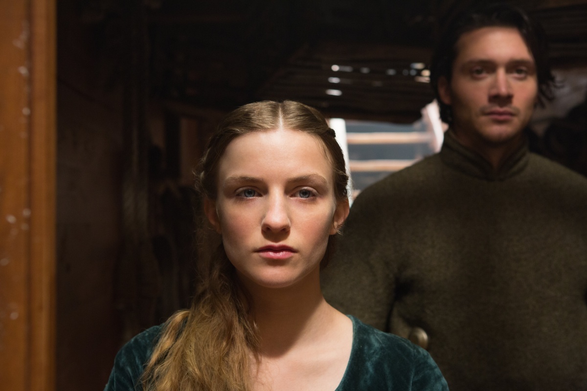 Кадры из Белая королева (2013)