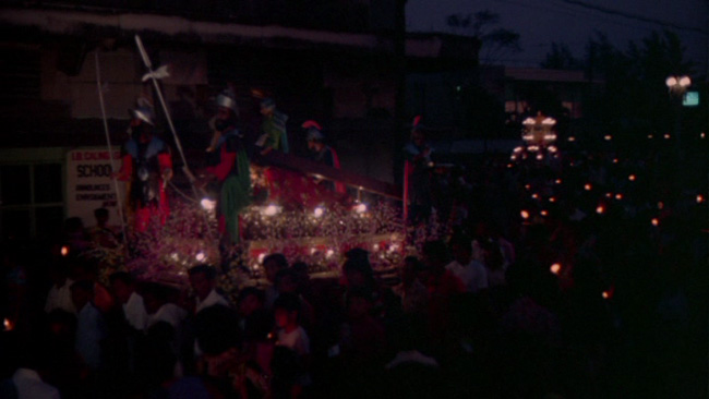 Кадры из Женская тюрьма (1976)