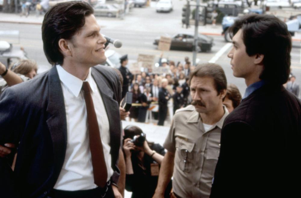 Кадры из Первая сила (1990)