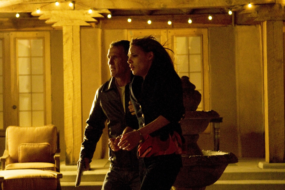 Кадры из Хранитель (2009)