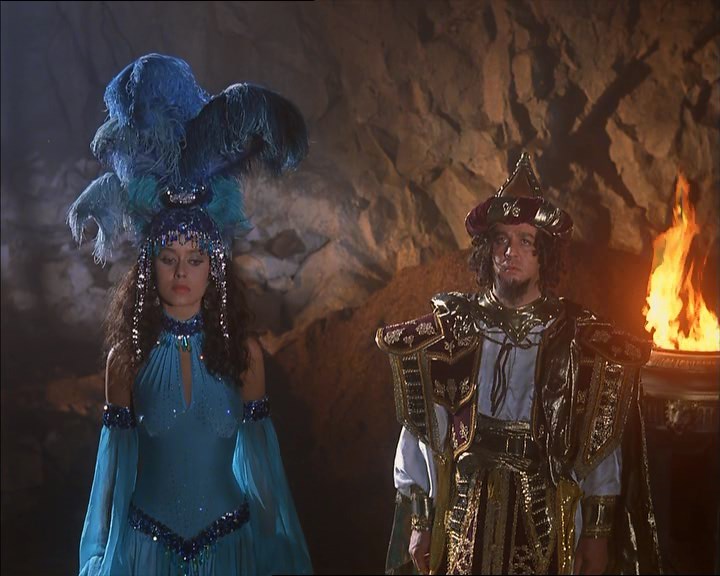 Кадры из Заколдованный дом (1982)