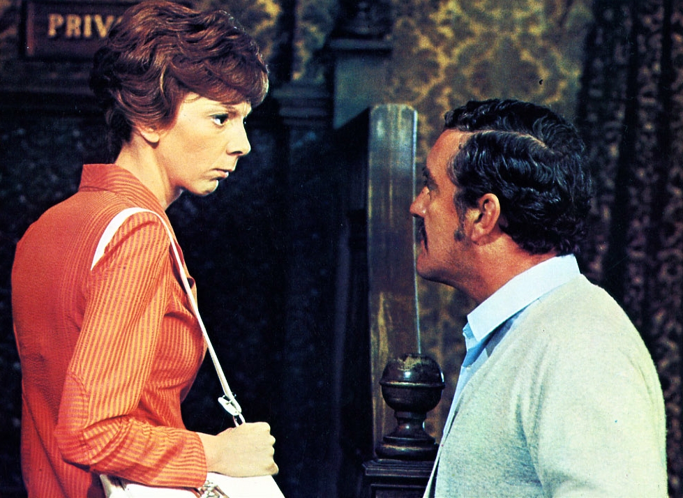 Кадры из Безумие (1972)