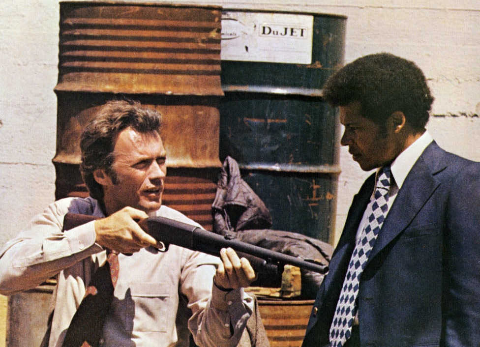 Кадры из Высшая сила / Грязный Гарри 2: Сила магнума (1973)