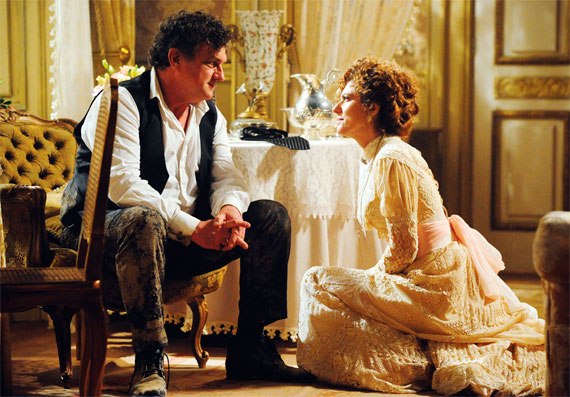 Кадры из Бок о бок (2012)