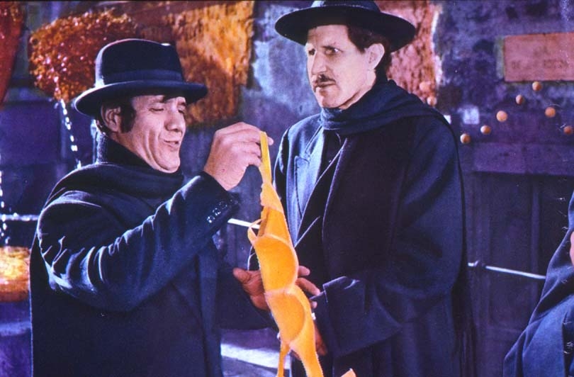 Кадры из Дон Франко и Дон Чиччо в году споров (1970)