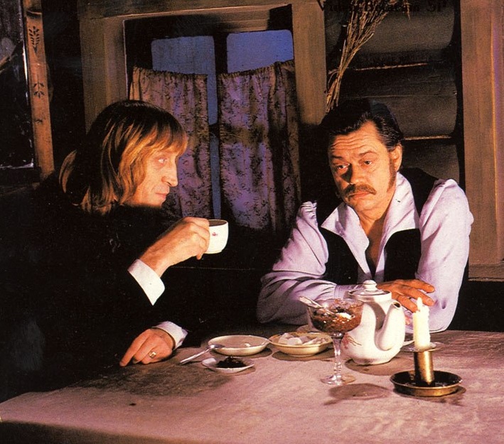 Кадры из Петербургские тайны (1994)