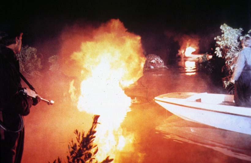 Кадры из Кровавая акула (1984)