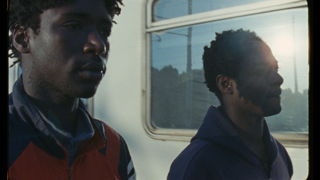 Кадры из Средиземноморье (2015)