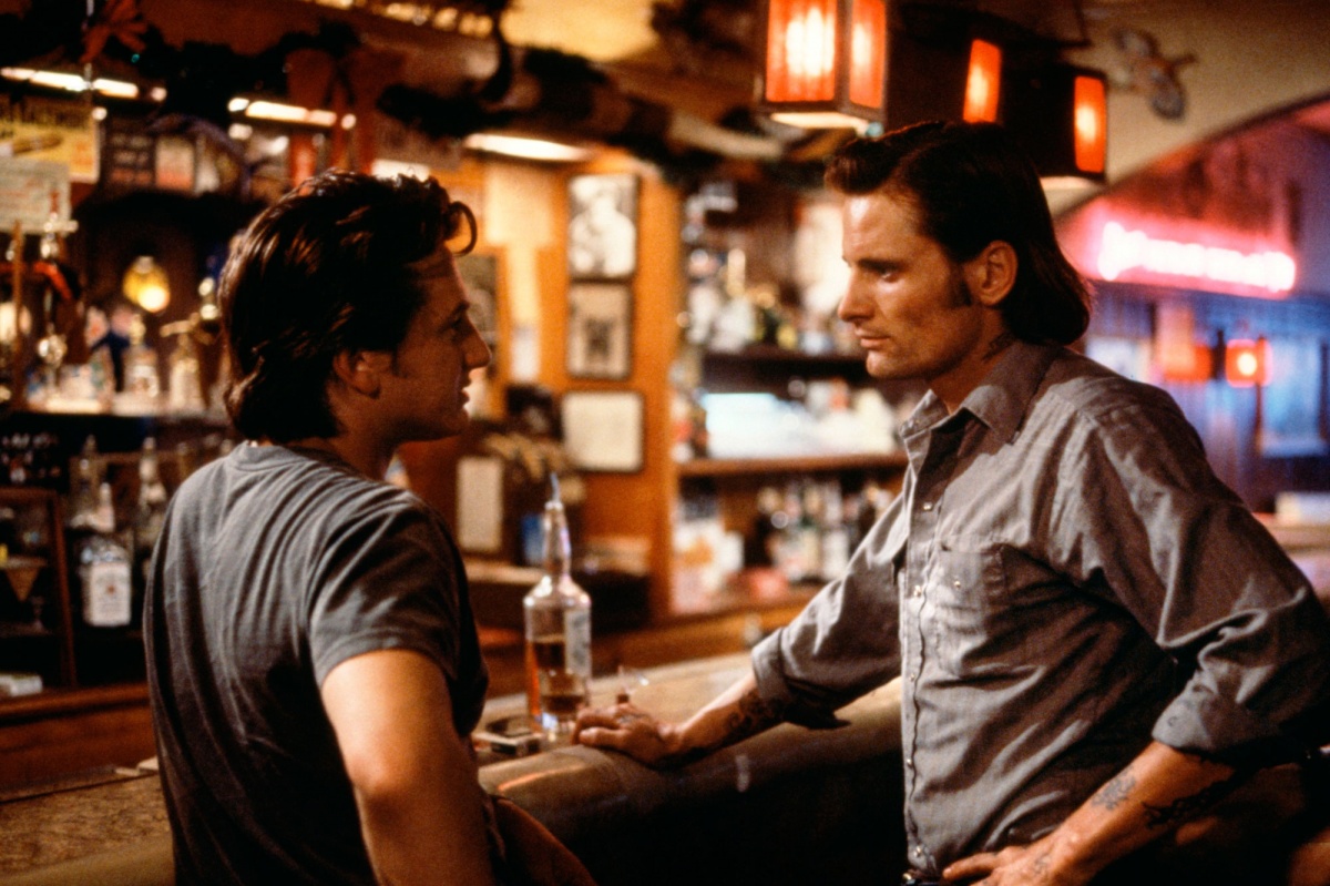 Кадры из Индеец-беглец (1991)