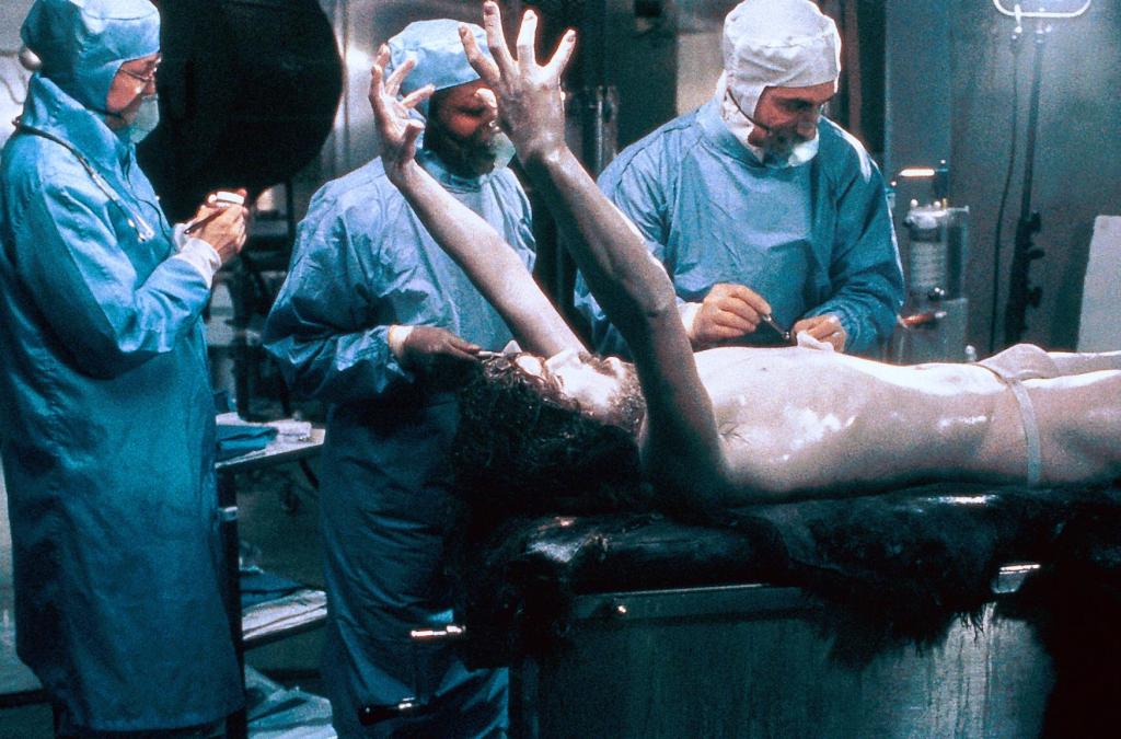 Кадры из Ледяной человек (1984)