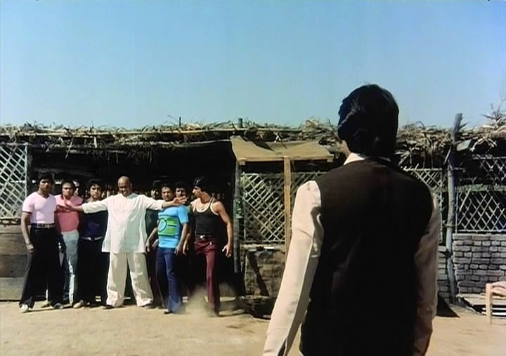 Кадры из Трезубец бога Шивы (1978)