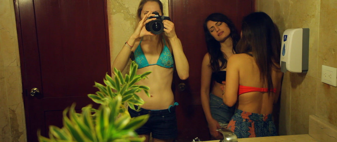 Кадры из Укус (2015)