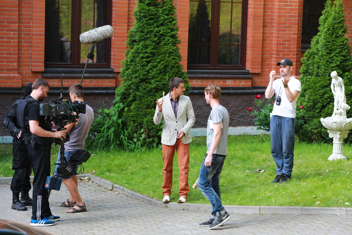 Кадры из Форс-мажор (2019)