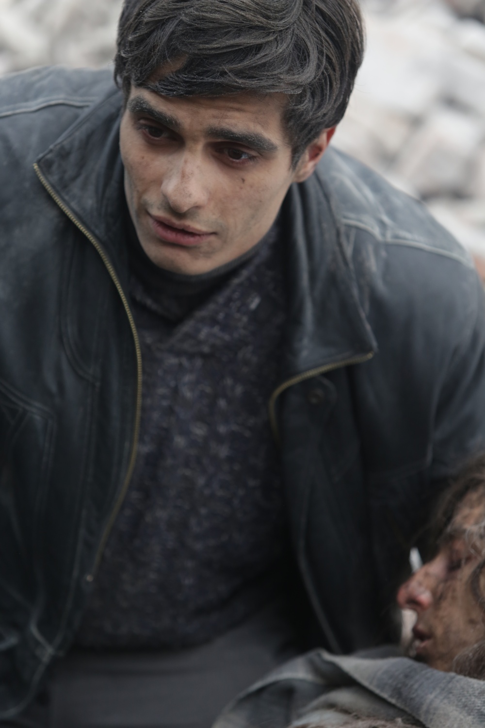 Кадры из Землетрясение (2016)