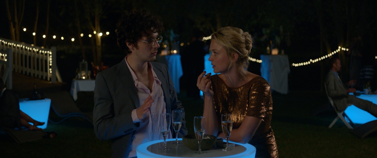 Кадры из В постели с Викторией (2016)