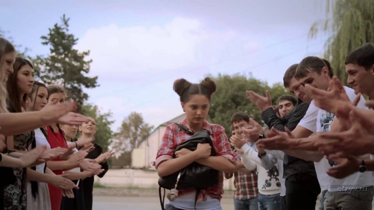 Кадры из По небу босиком (2015)