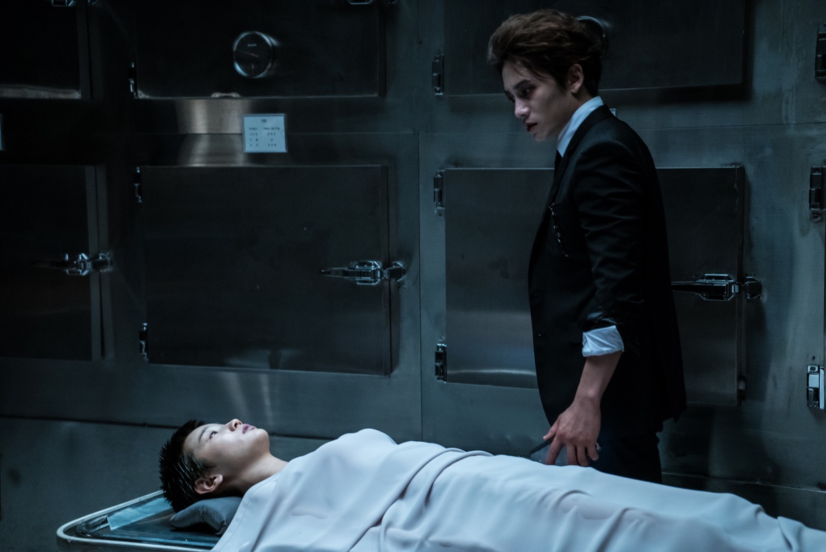 Кадры из Вампир по соседству (2016)