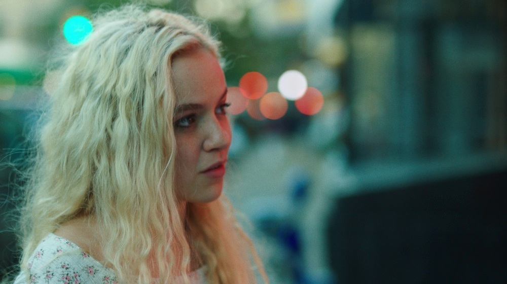 Белая девушка (2016)