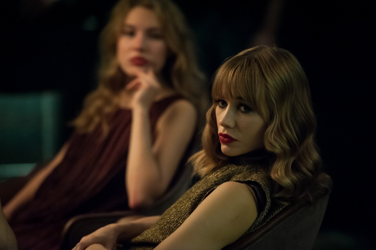 Кадры из Купи меня (2018)