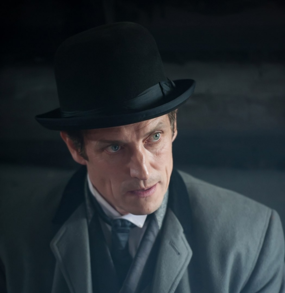 Анна-детективъ (2016)