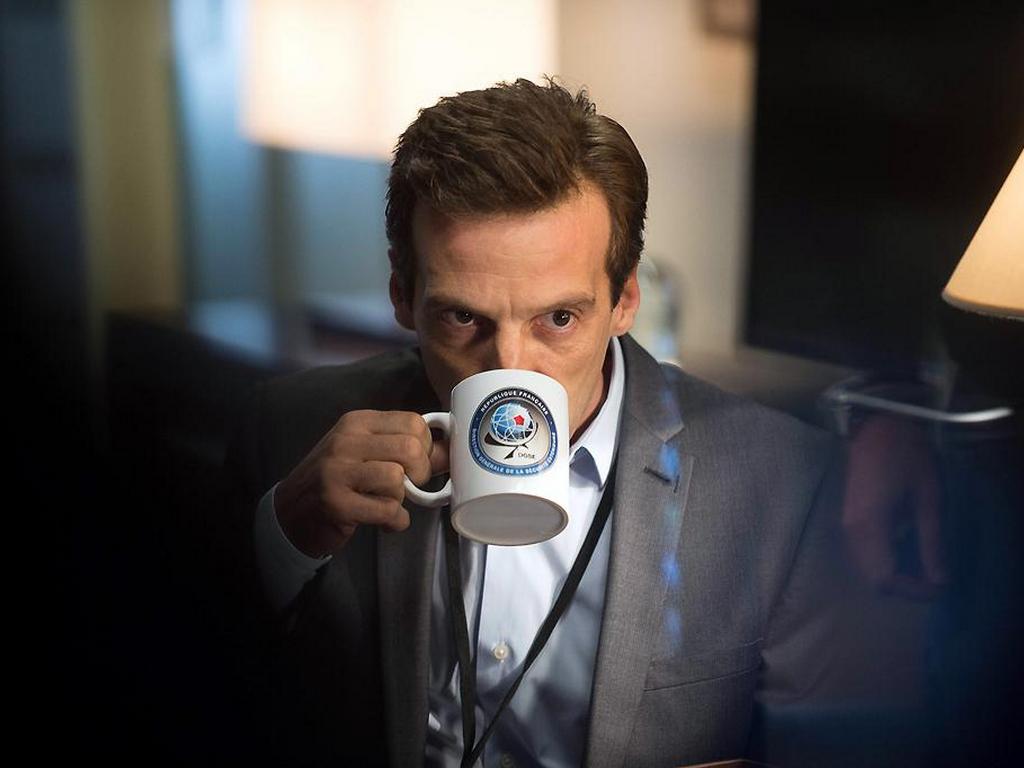 Кадры из Бюро легенд (2017)