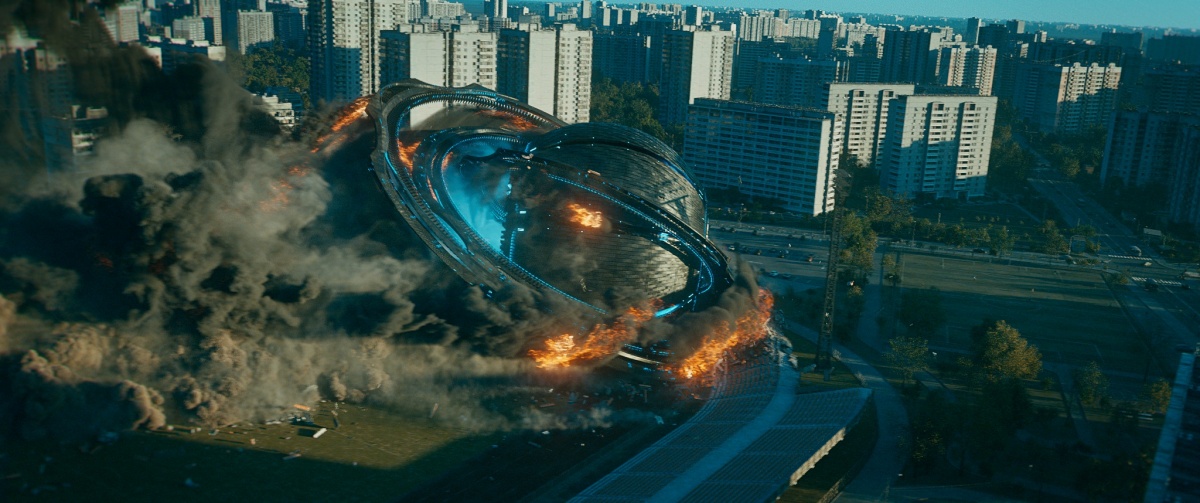 Кадры из Притяжение (2017)