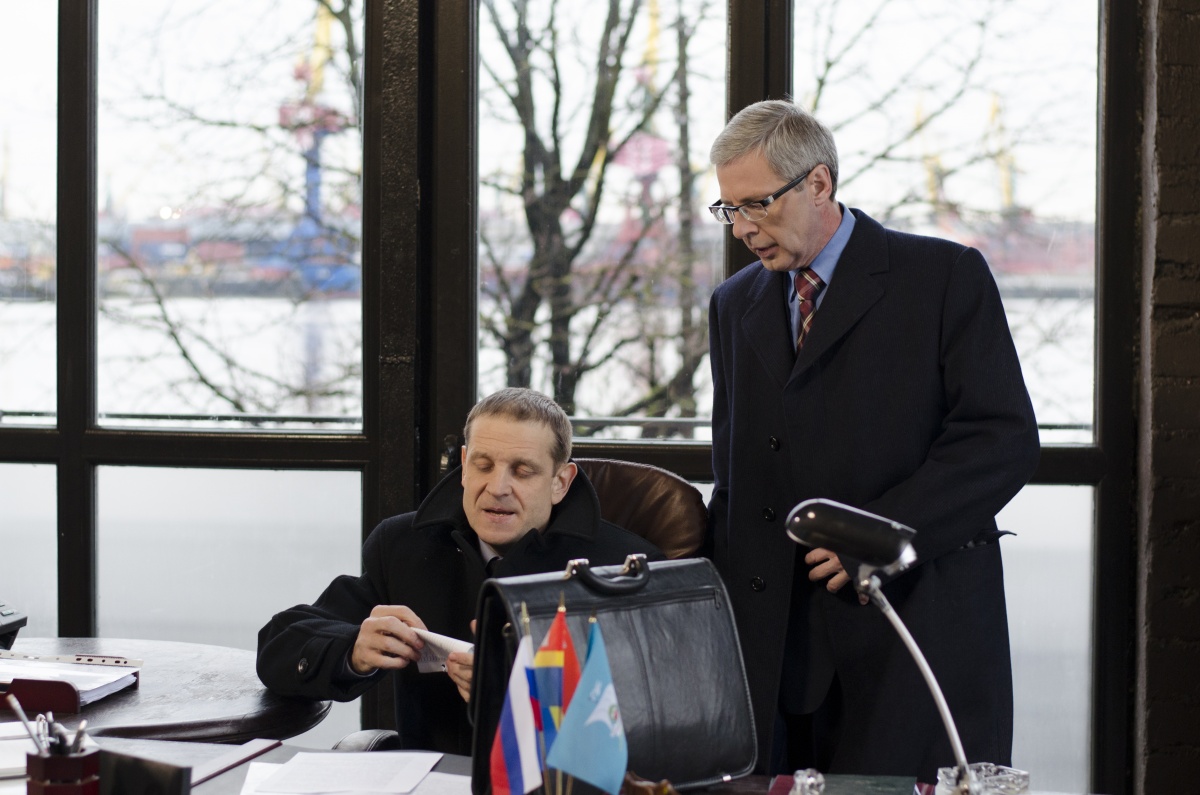 Кадры из Молодой (2017)