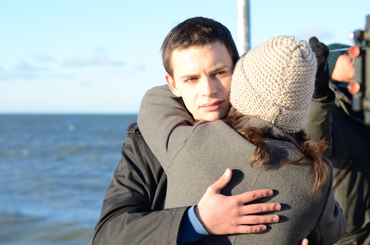 Кадры из Молодой (2017)