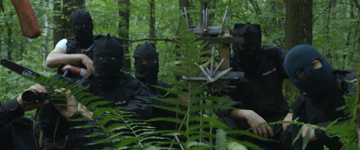 Кадры из Мертвым повезло (2017)