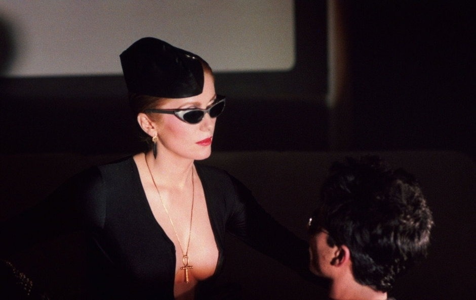 Кадры из Голод (1983)