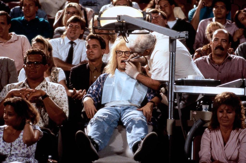 Кадры из Мир Уэйна 2 (1993)