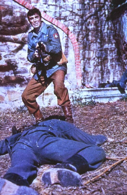 Кадры из Соль на рану (1969)