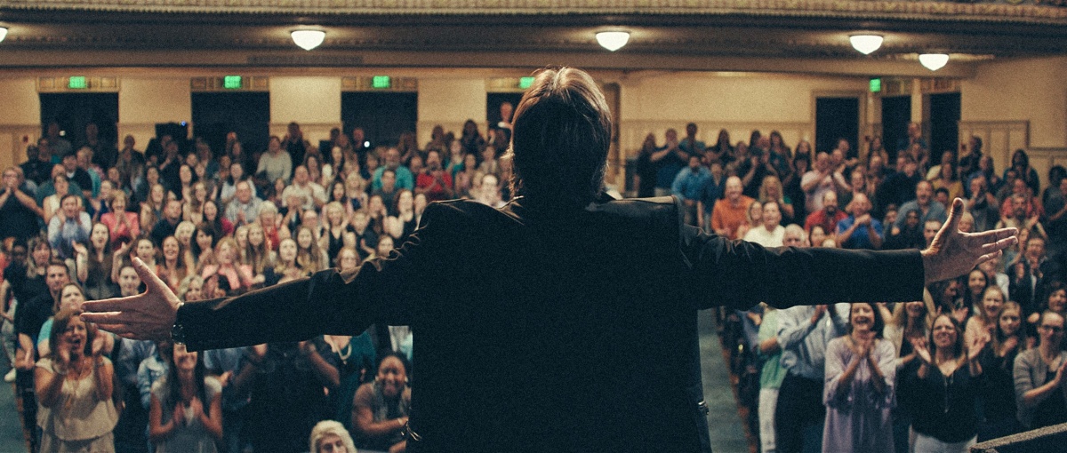 Кадры из Да будет свет (2017)