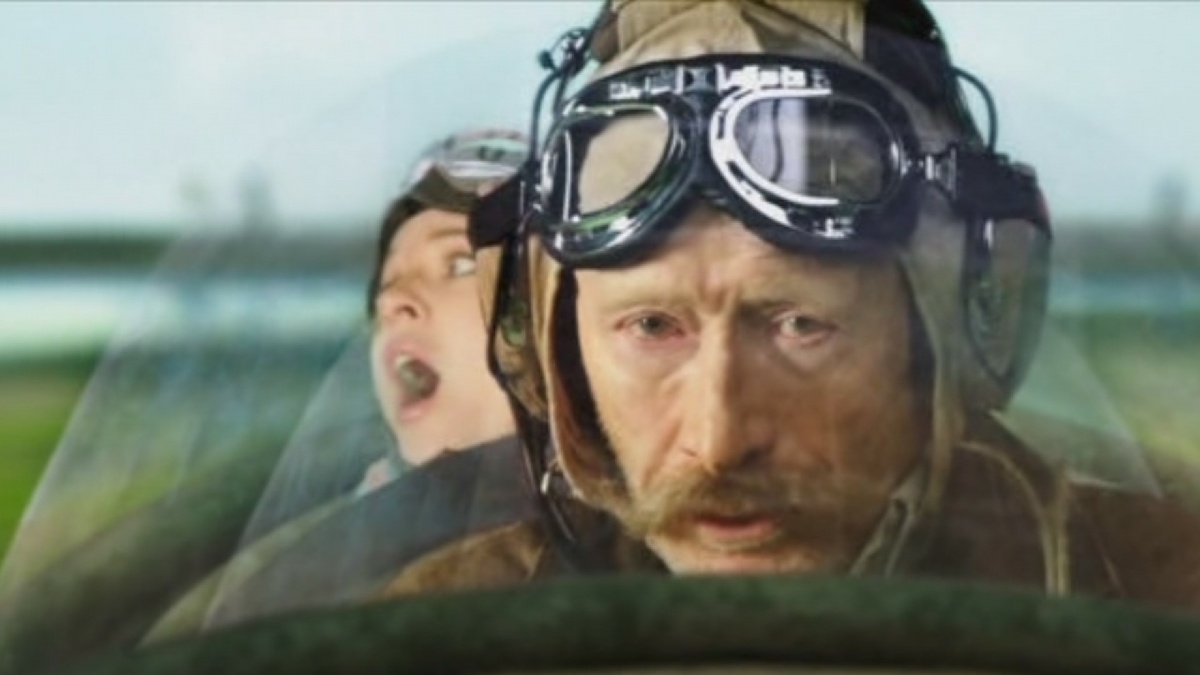 Кадры из Скорый «Москва-Россия» (2014)