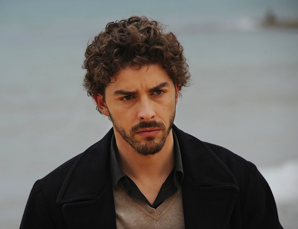 Кадры из Молодой Монтальбано (2012)