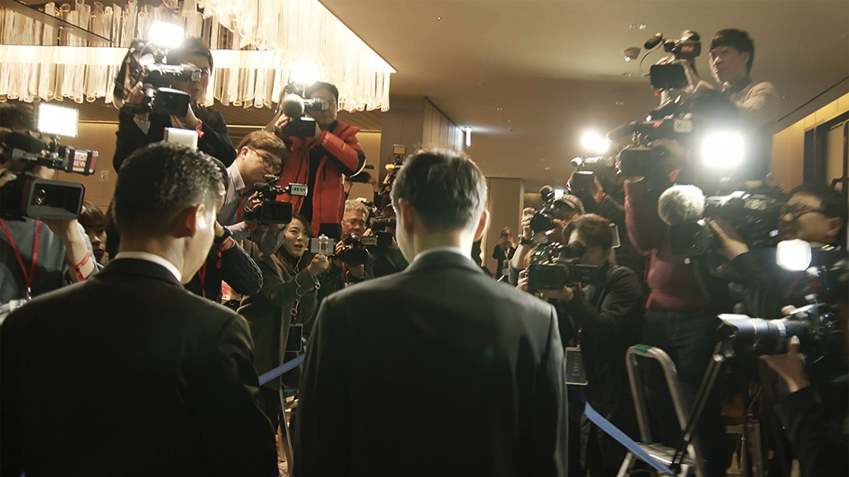 Кадры из АльфаГо (2017)