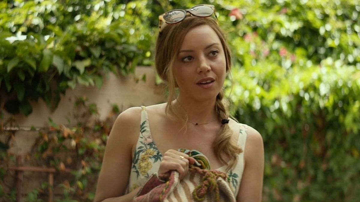 Кадры из Ингрид едет на Запад (2017)