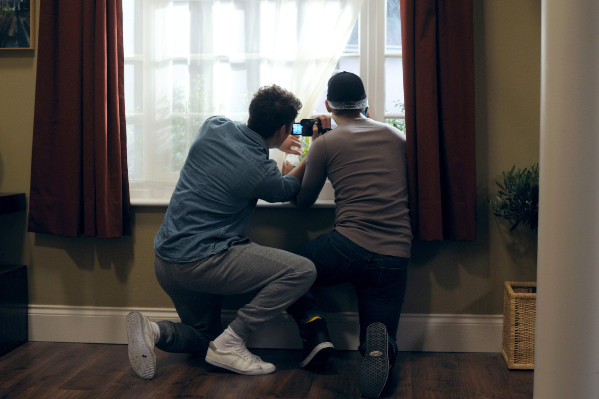 Кадры из Не вешайте трубку (2016)