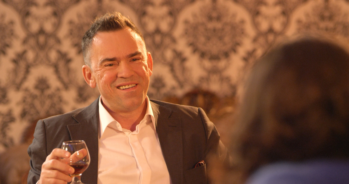 Кадры из Как встретить праздник не по-детски (2017)