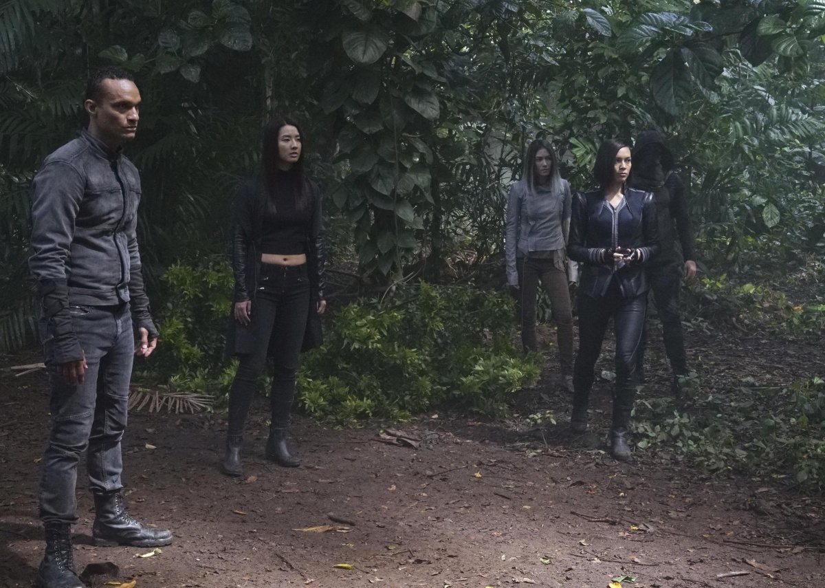 Кадры из Сверхлюди / Нелюди (2017)