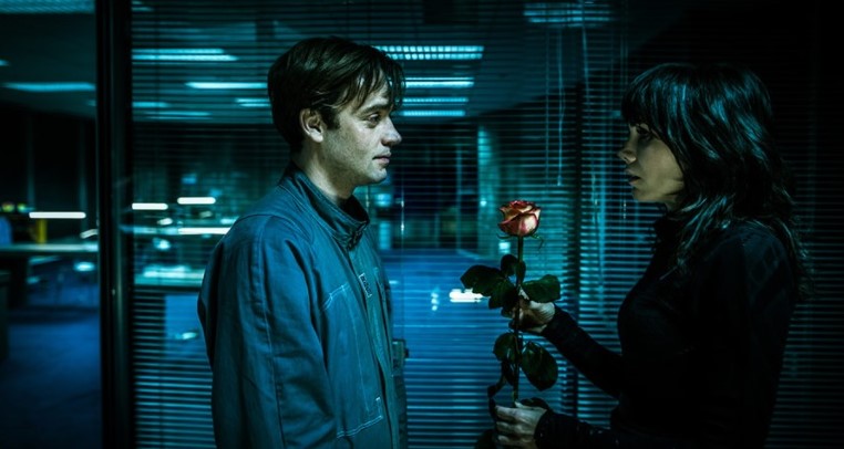 Кадры из Человек с волшебной коробкой (2017)