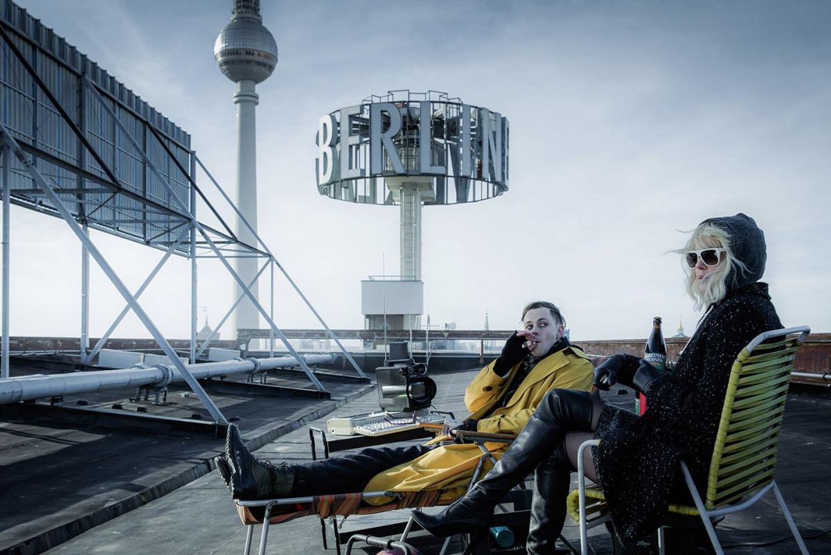 Кадры из Взрывная блондинка (2017)