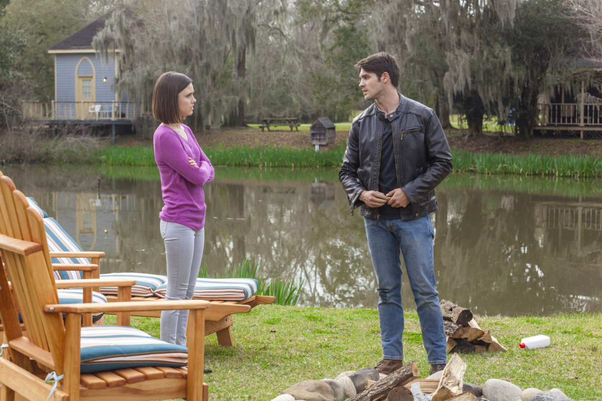 Кадры из Домой по весне (2018)