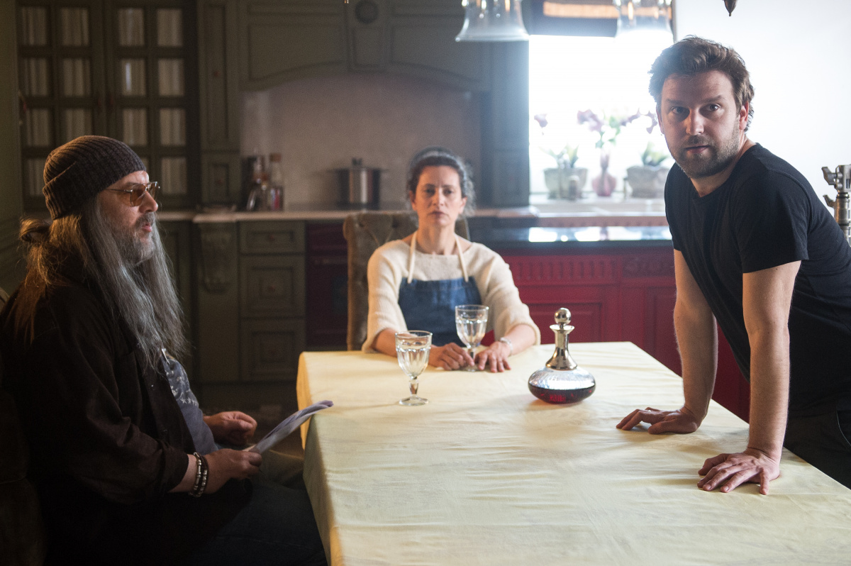 Кадры из Волшебник (2020)